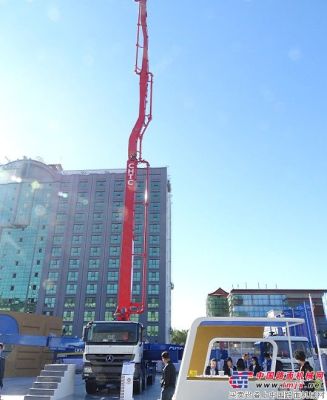 恒天九五新型55米混凝土泵车亮相北京展