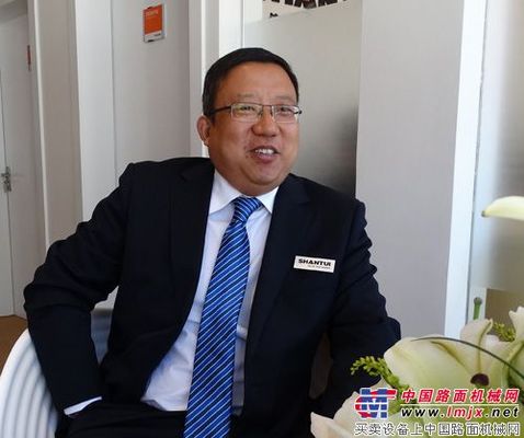 山推: 引领中国装备“智造”