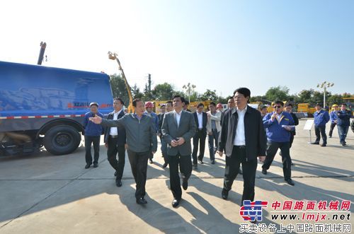 交通运输部副部长冯正霖调研徐工