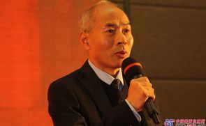 筑路机械分会会长孙军杰发言