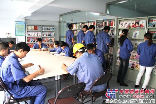 徐工液压件建设职工书屋