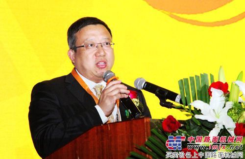 山推总经理王飞：与代理商一起实现价值共赢