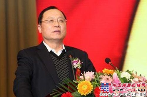 山东临工董事长入选2013中国改革十大创新人物