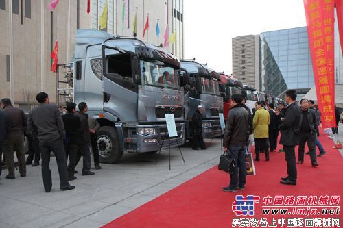 華菱星凱馬牌天然氣汽車榮獲安徽省名牌產品稱號