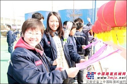 斗山（中国）举行灯谜游园会闹元宵
