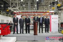 美国国务卿约翰•克里访问北京福田康明斯发动机公司