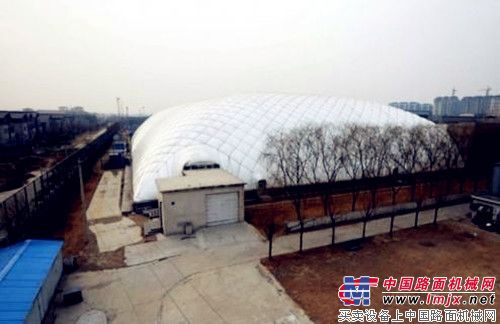 北京一國際學校花費3千萬建“防霾”建築 酷似水立方