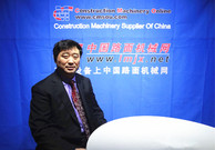 苏子孟秘书长莅临美国拉展中国路面机械网展台