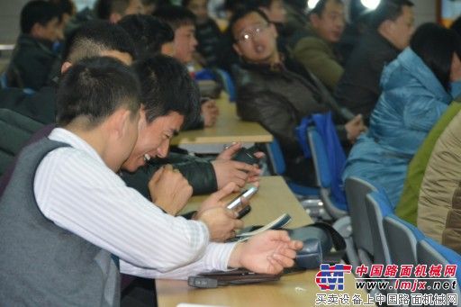 “微动”徐工  乐享无穷——徐工道路微信营销深受用户青睐