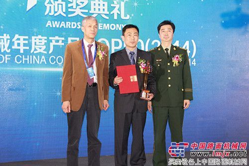 徐工XCL800轮式桁架臂起重机崭新门类填补行业空白