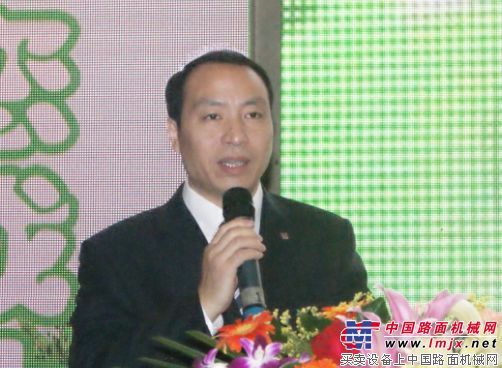 “大国重器 节能先锋”——徐工集团2014成套绿色节能道路机械新品发布广州站荣耀出击