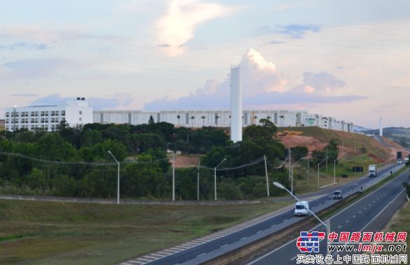 借船出海 徐工巴西基地打造又一“桥头堡”