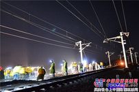 十五局六公司兰新指挥部顺利完成扣轨梁施工任务