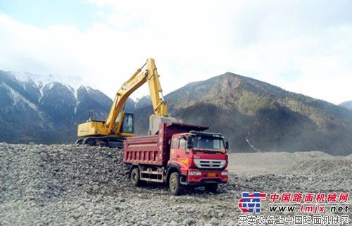 力士德36噸挖掘機為西藏林拉高速建設貢獻力量