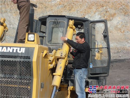 山推陈涛：屹立在西北边陲的营销雄鹰
