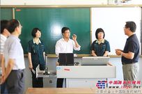 山推圣爱小学举行庆“六一”联谊活动