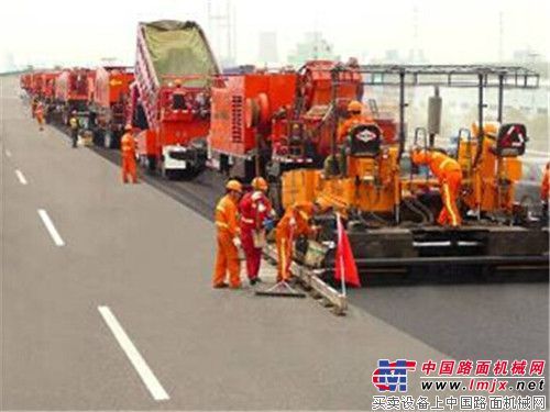 上海闵浦大桥：英达再展桥面施工非凡“医术”