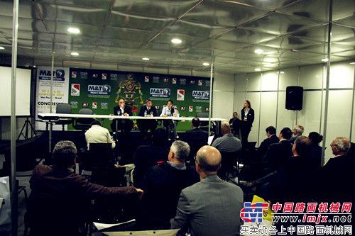 徐工巴西召开“协作共赢，助您成功”专题新闻发布会