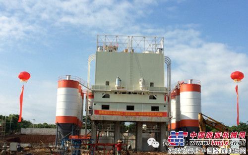 山推楚天海南华润180搅拌楼试生产成功
