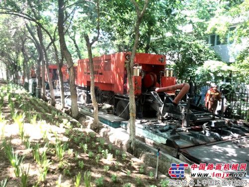 “公路医生”英达疏通城市道路“毛细血管”