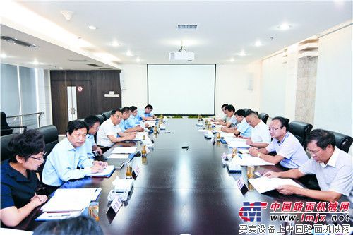 中联重科召开教育实践活动专题民主生活会