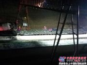 冒雨施工度中秋