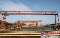 兰州市雁白黄河大桥北引桥浇筑首片预制斜角梁