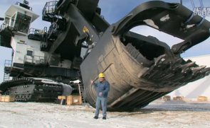 巨兽 PH Mining Equipment 4100 AC 挖掘机