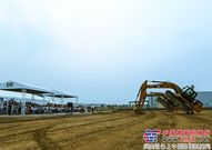 “效”傲江湖，荣耀汇聚——Cat®（卡特）钢铁英雄争霸赛荣耀盛典绽放南通