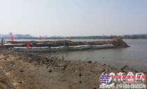 龙烟铁路大战正酣 9公里夹河特大桥水中墩开工建设