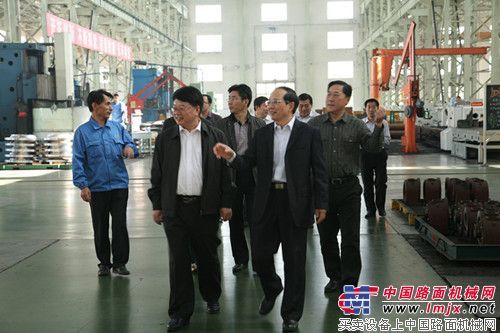 山东省经信委副主任等一行领导参观方圆集团开展调研