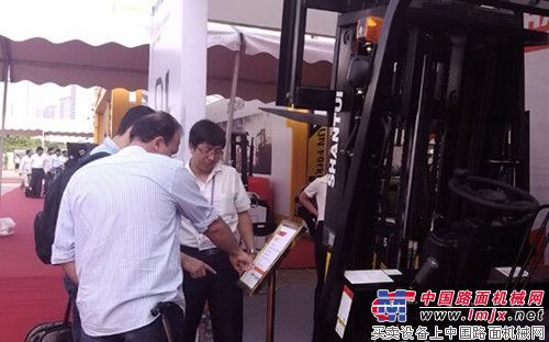 山推叉车携产品成功参展第116届秋季广交会