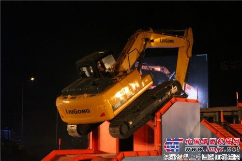 追梦南极 直通极限 第二届全国土方机械技能大赛总决赛圆满落幕