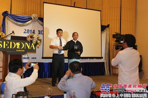 徐工在缅甸举办产品展示会暨用户交流会