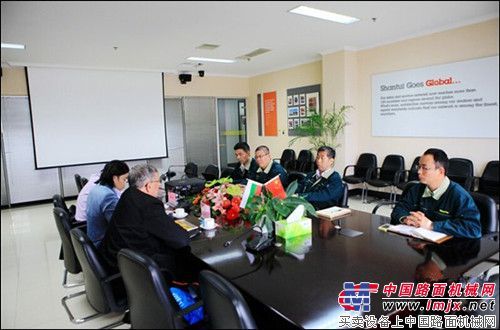保加利亚驻上海领事馆总领事一行访问山推