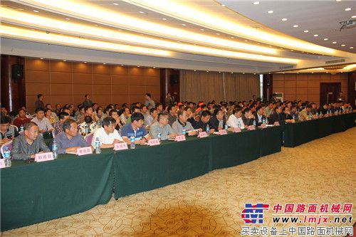 2014年河南省干线公路养护工职业技能竞赛在内乡成功举办