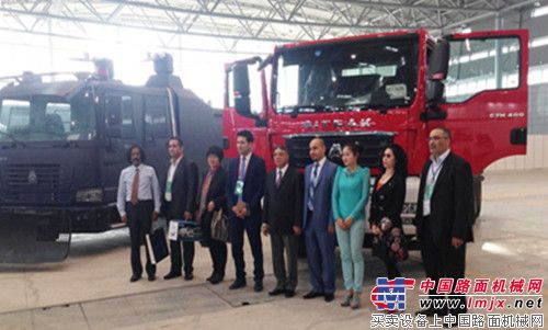 中国重汽SITRAK汕德卡消防车底盘亮相合肥国际车展