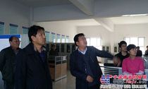 乌鲁木齐铁路枢纽建设指挥部指挥长王连遵到乌鲁木齐集装箱中心站项目检查工作