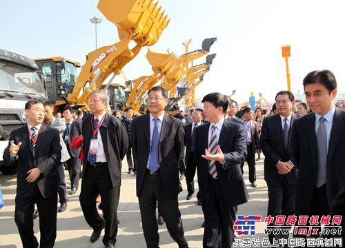 徐工集团重磅参展徐交会 大国重器展现民族之魄