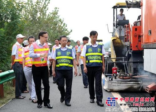 中国热再生“龙头企业”英达驶上麻武高速