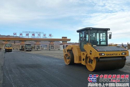山推道路机械产品在西藏圆满完成首次任务