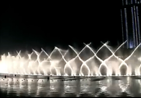 極具震撼與享受的豪華迪拜音樂噴泉！