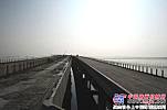 南京市石臼湖特大桥贯通