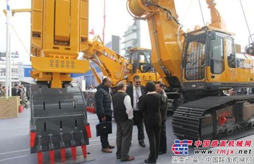 徐工XG600D地下连续墙液压抓斗——稳“抓”基础