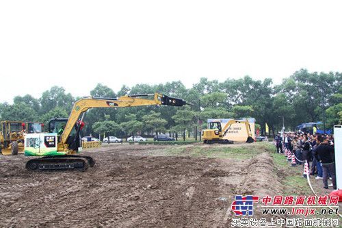 “信昌—Cat®（卡特）公益助学E起来”捐赠仪式在顺德举行