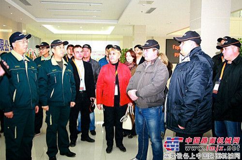 俄罗斯石油天然气公司开启“山推行工业之旅”
