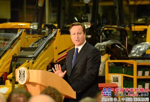 英国首相卡梅伦访问JCB英国总部 赞鼓舞人心的JCB