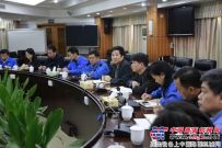 玉柴集团党委中心组开展领导干部廉洁从业学习研讨