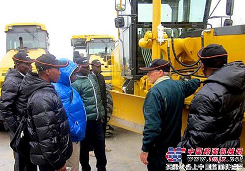 山推肯尼亚NYS项目技术培训开班