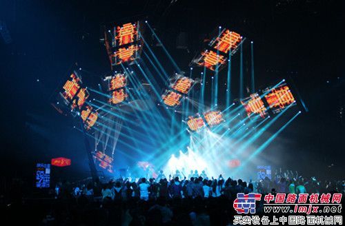 星邦重工高空作業平台助力湖南衛視跨年演唱會節目拍攝